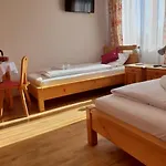 Aziza Privatunterkunft *