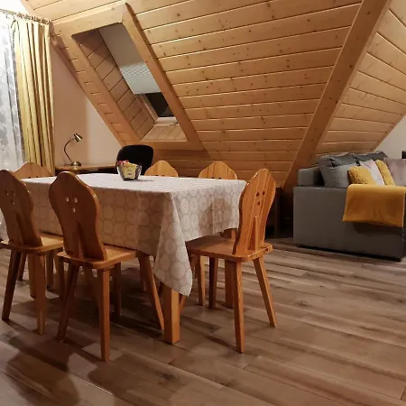 Aziza Alloggio in famiglia