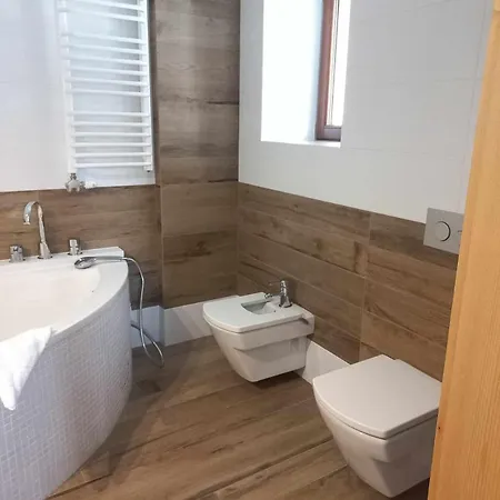 Privatunterkunft Aziza *