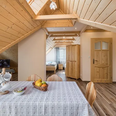 Privatunterkunft Aziza *