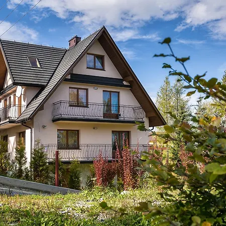 Aziza Privatunterkunft *